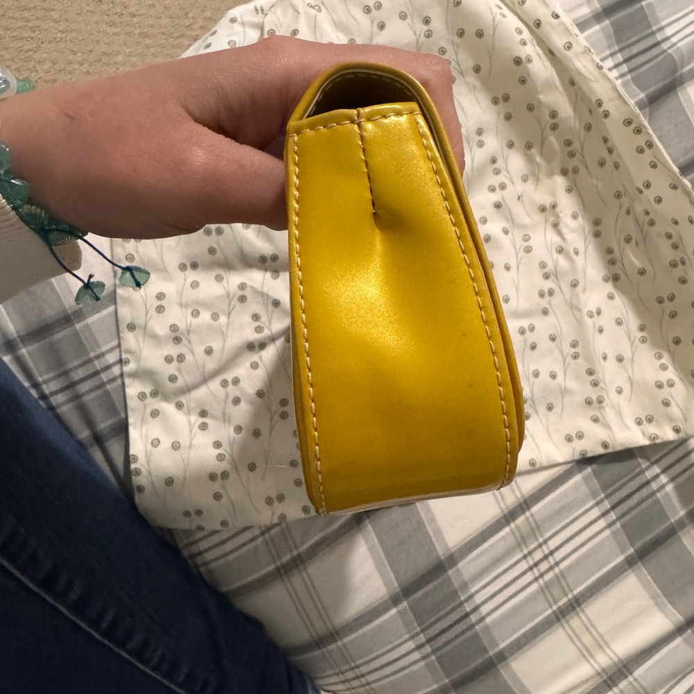 Louis Vuitton Yellow Designer Clutch - Picture 5 of 9